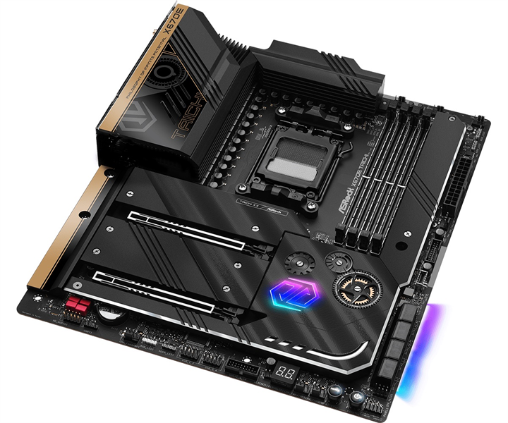 ASROCK X670E TAICHI, AM5, X670, 4*DDR5, 4*SATA, 4*M.2, 8*USB 3.2, 2*Type-C, 2*PCIx16, 1*M.2 (Key E), HDMI, ATX