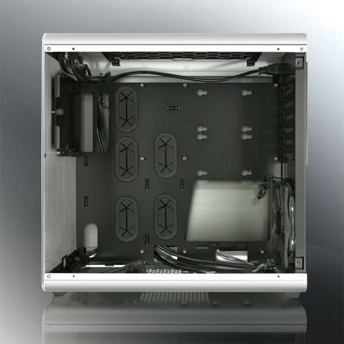 Raijintek THETIS SILVER CLASSIC (Aluminum, ATX; 1.5mm Aluminum side panel; 120x120x25 O-type LED fan pre-installed at rear; 2*USB3.0; Supports 3.5 HDD *2 + 2.5 SSD *2 ; 7 PCI slots; Rubber feet)